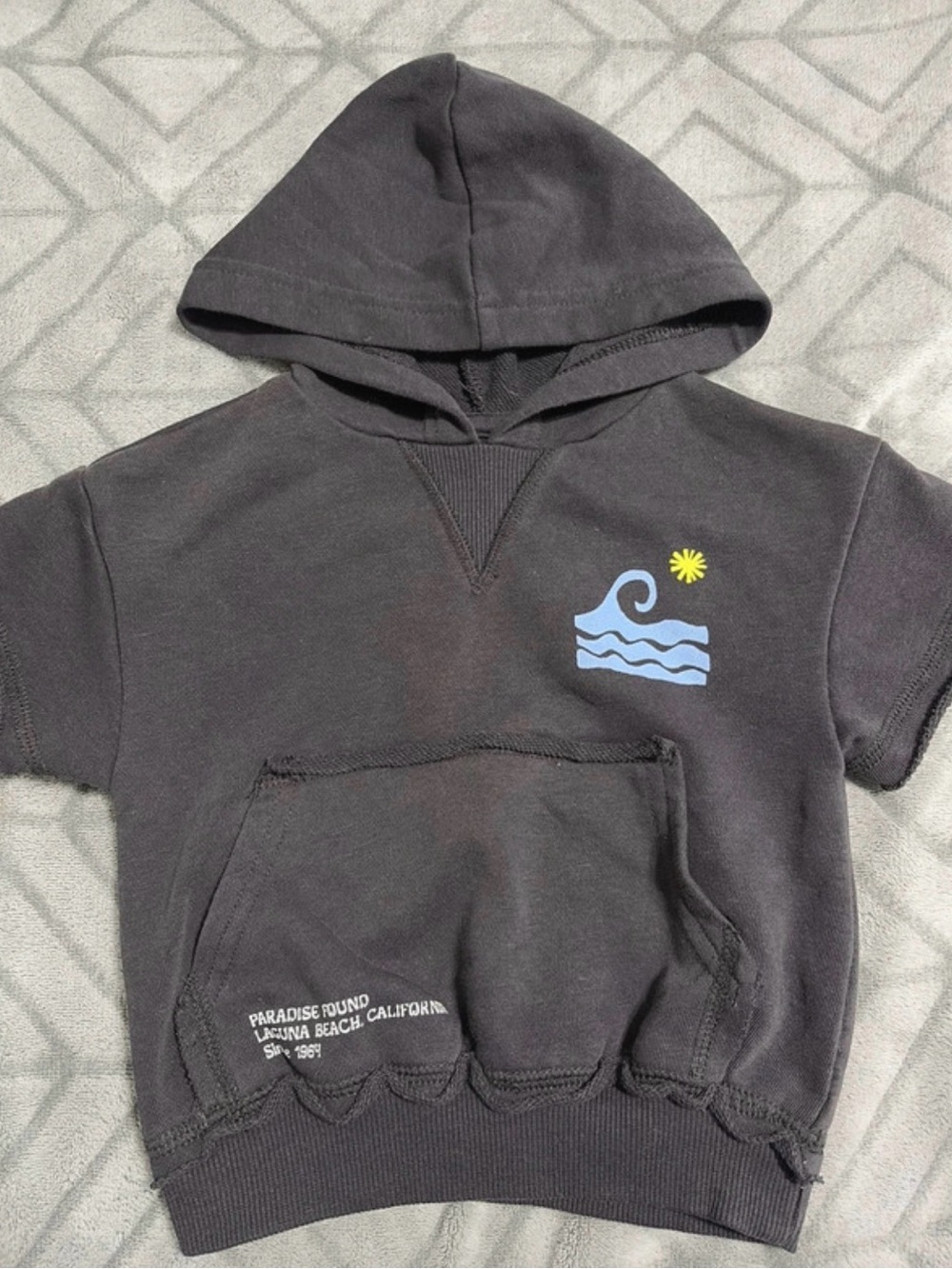 Laguna Beach Dark Gray Baby short sleeve Hoodie size 12m